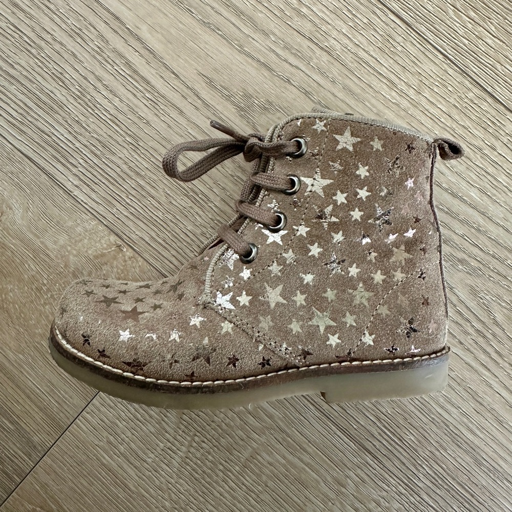 Oca loca Starry Tan Kids leather Boots size 28 / 11 USA